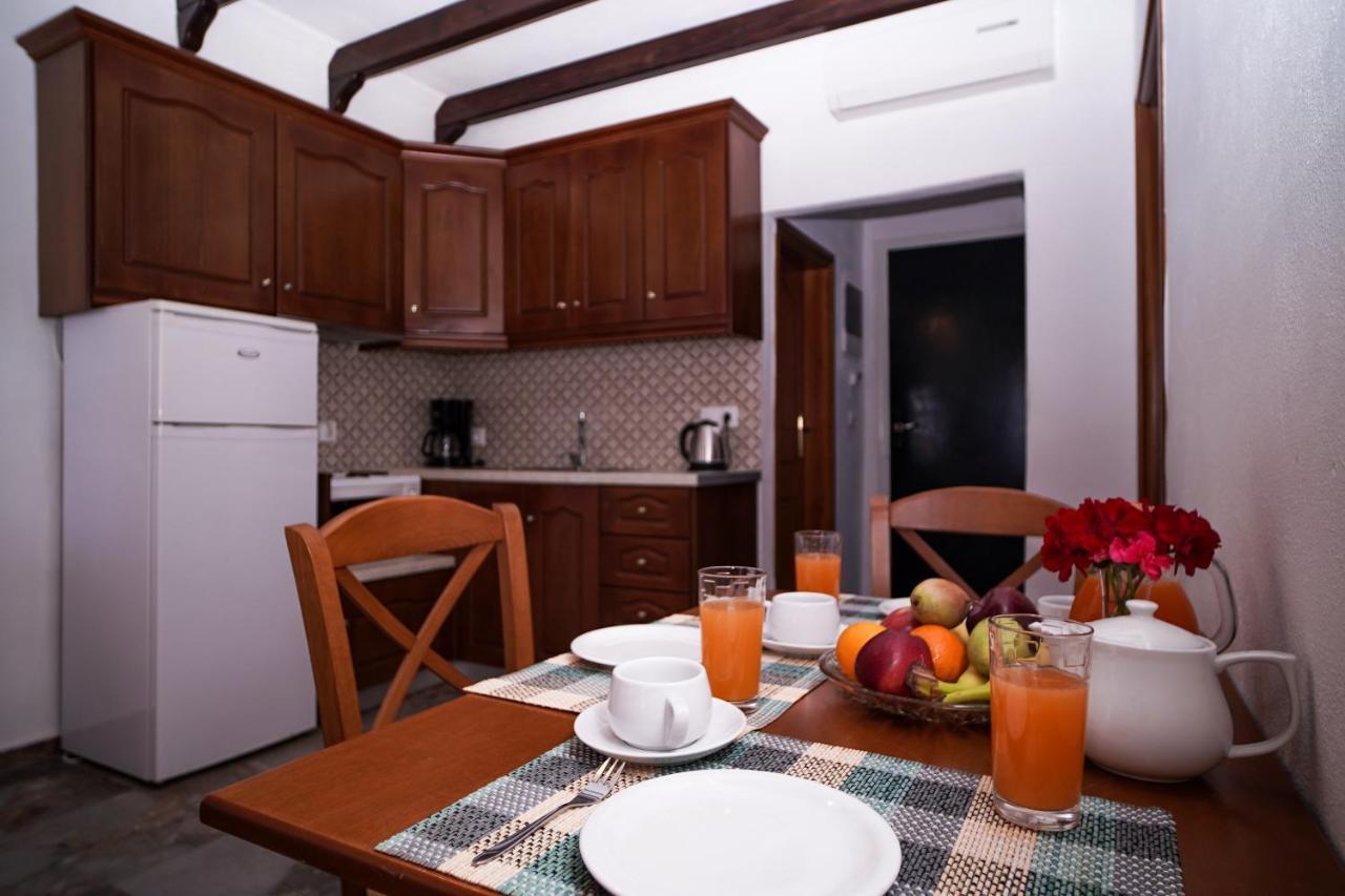 Kostas Beach Apartments Агиос-Гордиос Экстерьер фото