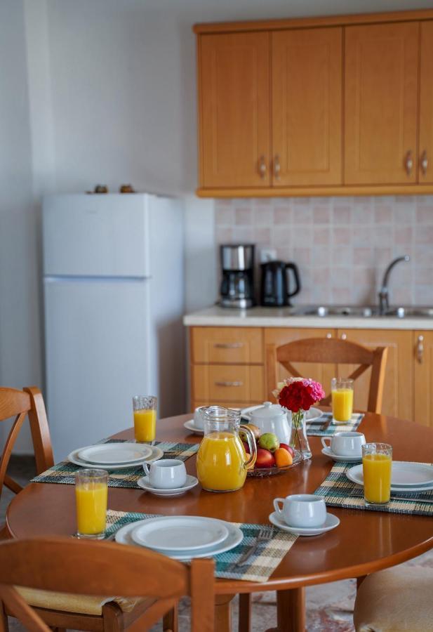 Kostas Beach Apartments Агиос-Гордиос Экстерьер фото