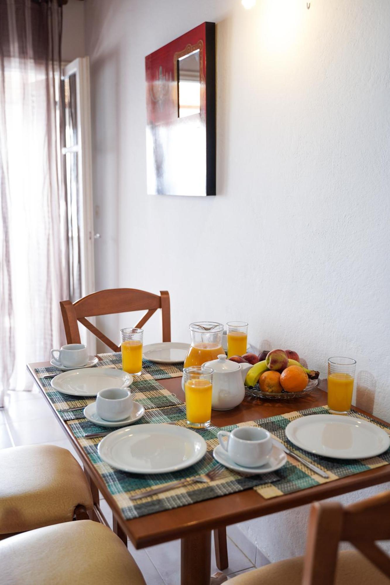 Kostas Beach Apartments Агиос-Гордиос Экстерьер фото