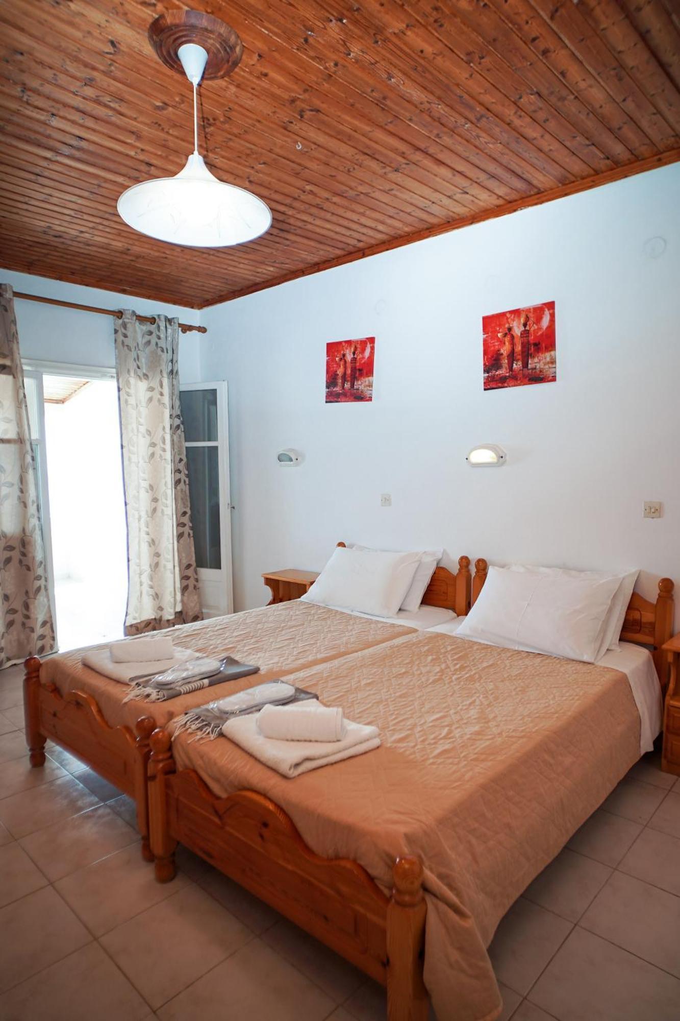 Kostas Beach Apartments Агиос-Гордиос Экстерьер фото