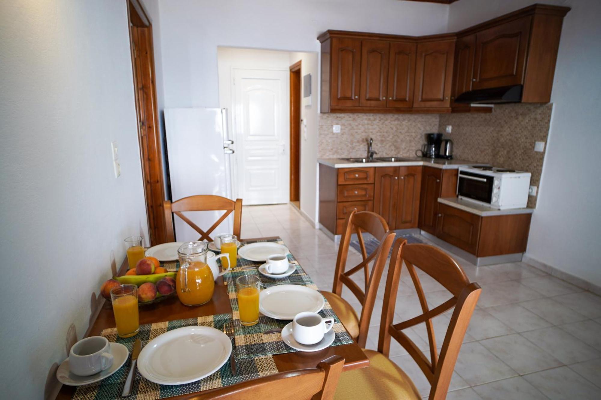 Kostas Beach Apartments Агиос-Гордиос Экстерьер фото